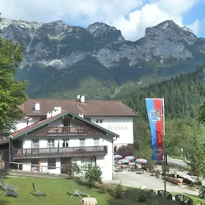 alpenhotel-beslhof.com-bavaria.com/